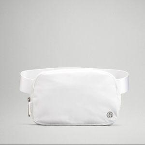Lululemon - everywhere belt bag - white - NWT